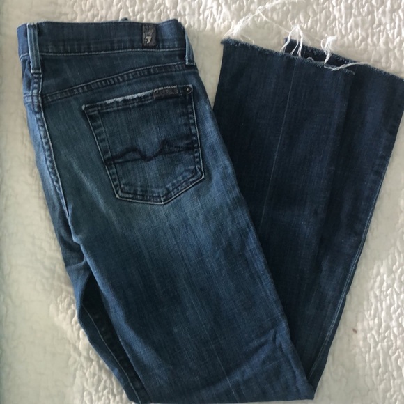 Seven for all mankind size 26 straight leg, raw hem, dark wash - Picture 3 of 5